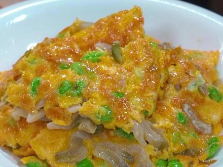 天热不想吃饭的时候,我就会做这道榨菜煎鸡蛋,做法简单,可比大鱼大肉好吃多了#乌江榨菜 #下饭神器 #轻盐