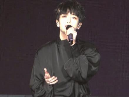 零帧起手的是小黄汹涌的爱意
你总说你不懂浪漫,但你分明就是浪漫本身💐#黄子弘凡 #除了快乐禁止入内 #零帧起手