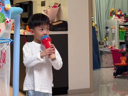 #范丞丞 #快乐小马 范丞丞的兵来啦!不愧是在我肚子里陪我看了八百遍#偶像练习生 的崽哈哈哈哈 春晚之后 陈甸甸已经看了五六十遍快乐小马了