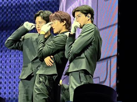 25十三周年见面会_晚安大小姐#EXO这是连上哪年的网了 #EXO创作大赛 #EXO入驻了 #吴世勋 #晚安大小姐