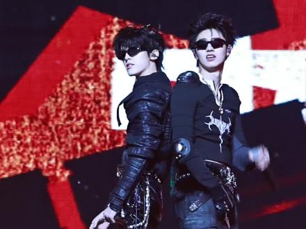 朱志鑫左航-朝天门-全过程#朱志鑫 #左航 #朝天门 #荣耀之战 #top登陆少年