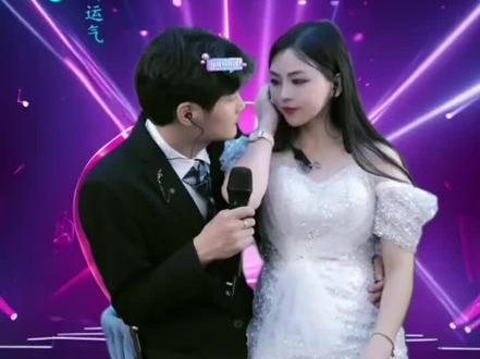 #强烈推荐 #快乐分享 @🍏情歌可儿 @🍏情歌琪乐