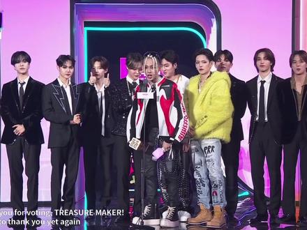 其他团上台领奖:紧张到结巴
特莱泽上台领奖 双队长:wow!!
#mama颁奖典礼 #treasure