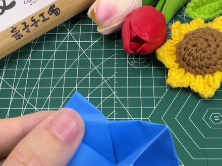 还记得小时候妈妈给你折的玩具吗?一张正方形纸教你折,超简单#手工折纸教程 #亲子手工折纸 #简单折纸 #小朋友玩具 #我和孩子的手工故事