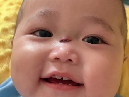 又是早起的一天,又不上班又不上学的,起那么早干什么🤫#人类幼崽 #萌娃日常 #带娃