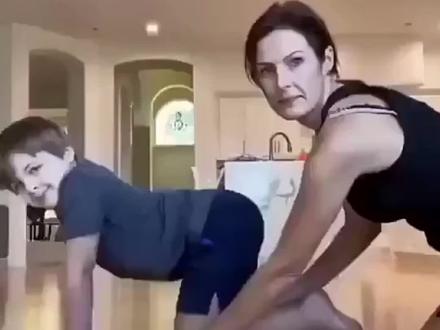 蓝线定格特效,越来越有意思了!