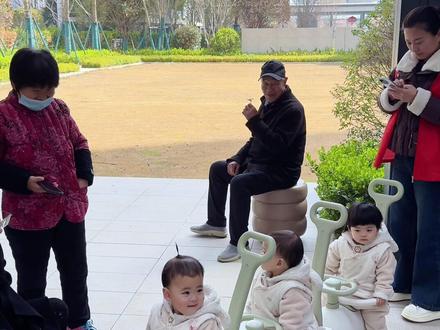 龙抬头,剪头发💇♀️#三胞胎心安宁 #龙抬头发型我先炫 #龙抬头好兆头