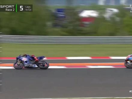 5月17日捷克站正赛,最燃两分钟 #WSBK #张雪机车 #捷克站