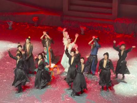 舞剧翎衣北京站返场舞蹈《大花轿》 真的会被群像的力量打动#翎衣 #舞剧翎衣