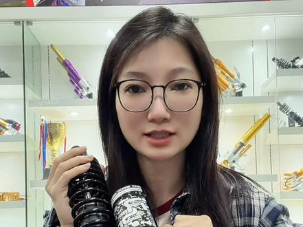 调节反馈,应车友要求讲解哦,阻尼不难,难在每个人感受不同,调节不一样#减震器 #比博士 #比博士减震器 #比博士rs5max #调节讲解