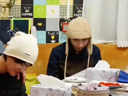 到底在心虚什么。。#祺鑫 #风年 #祁悦妡