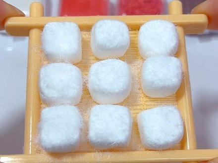 天呐!霉豆腐竟然也做出来玩具了,超仿真,捏起来很治
愈,成品还可以用来洗手哦#益智玩具 #霉豆腐 #手工diy #食玩