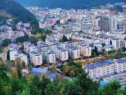 青川县城秦兴隧道出口 #看过来 #抖音推广 #一镜到底