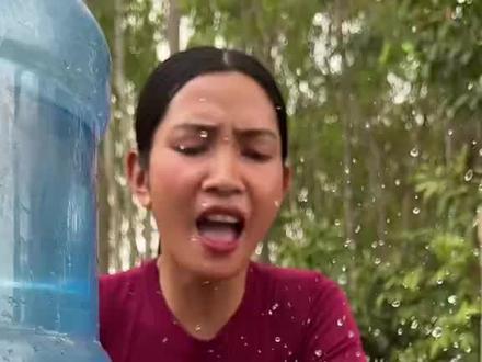 用牙膏来止水#荒野求生 #tiktok #安慕希村民 #小技巧