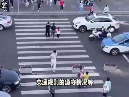 道路路肩宽度,对行车安全的影响,路肩的优势和风险在哪里? #道路安全 #公路 #路肩