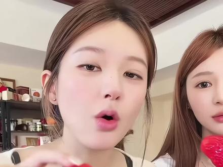 露思:马年从头红到尾,又香又甜的四川草莓🍓.一口一个!#露思推荐#露思直播推荐