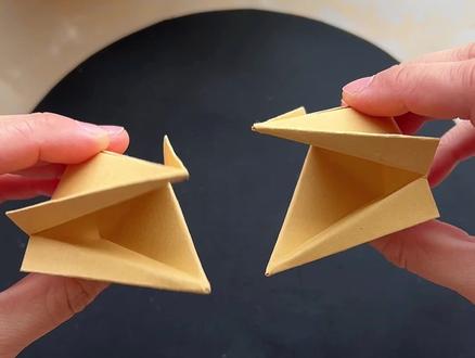 开工第一天好无聊,教你做一个非常魔性的折纸小手工,趁老板不在,和同事一起玩起来#摸鱼手工 #创意手工 #自制玩具 #无聊手工