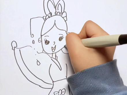 嫦娥这样画,好美丽!#跟着抖音学画画 #一学就会的简笔画 #亲子简笔画 #嫦娥简笔画 @抖音小助手