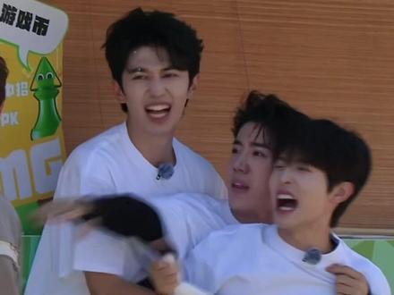 利好真的很有梗
#十个勤天 #鹭卓#李昊#赵小童