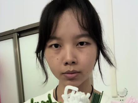 花杆有点细了做出来没有支撑力 如果有小宝想做的话 建议换铁丝或者多加几根花杆哦😘#dou上热门 #扭扭棒的100种玩法 #手工 #抖音推广