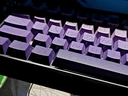 这咋整啊,键盘不亮没反应啊。。。#狼蛛mini60hepro#键盘出问题#电脑外设#键盘没反应