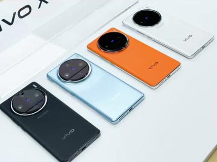 vivo X100系列四款配色落日橙、月光白、星迹蓝以及辰夜黑,该如何选择呢?#天玑9300 #vivoX100 #手机