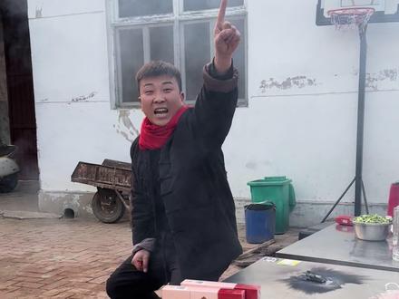 线上到线下的感觉又真实又美好,总之一句话开心#回老家才有的人间美味 #农村生活 #这是真正的硬菜 #保勇接待粉丝 #农村美味