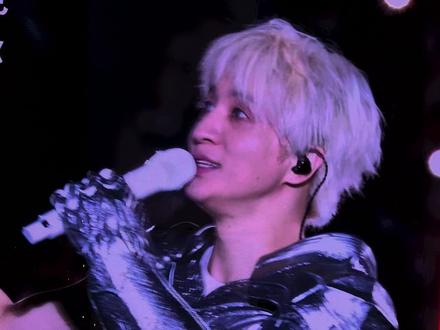 本不属于这一巡的一首歌《演员》
他今晚决定送给我们全场大合唱#薛之谦广州演唱会 #万兽之王 #谦友