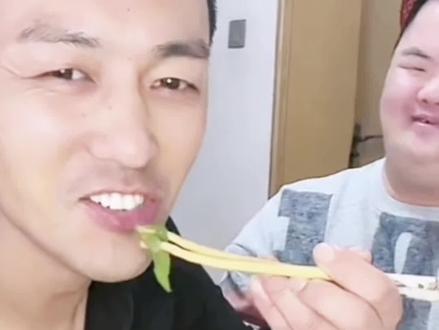 刘小燕的儿子文涛也太可爱了。#民间小调刘晓燕 #直播录屏分享 #民间小调