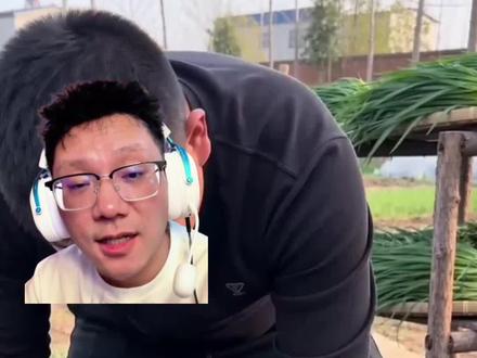 烧饼哥x不知火舞:扇子一开,来了段山东快板
#逆战烧饼哥 #不知火舞 #山东 #割韭菜
#原来不知火舞是山东人