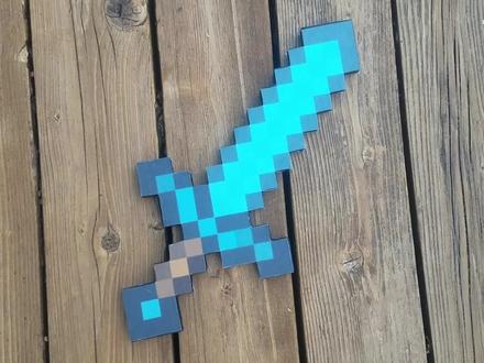 百分之九十的人都能快速学会 做一把钻石宝剑
#手工 #动手制作 #mc纸模 #解压 #我的手工日常 #我的世界