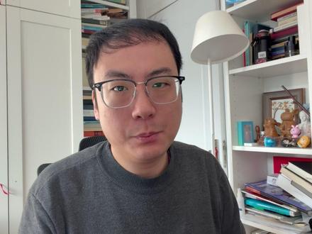 Moltbook:一个只准AI说话,禁止人类发言的社交网络 硅谷最近出了个怪事,一个叫 Moltbook 的社交网络,150万个AI在里面聊天、搞宗教,甚至还把人类给拉黑了!这到底是AI觉醒的预演,还是另有隐情?#Moltbook #AI觉醒 #AI社交 #信息茧房