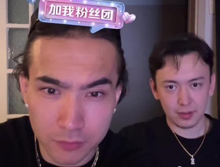 土松也想变的和尼达一样帅#尼达 #尼达刮胡子