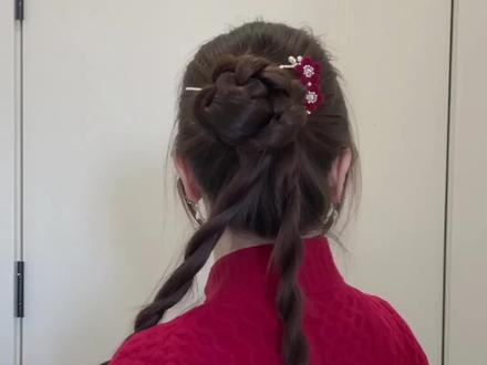 发簪花苞头盘发➕两股辫 #新中式发型教程 #发型教程 #日常发型 #编发简单易学 #简单好看发型