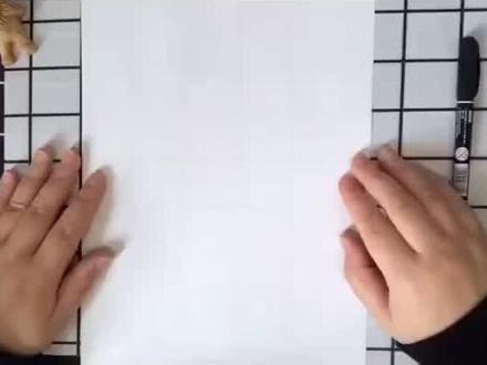 今日活动:创意折叠画《大嘴鱼》小朋友们准备好了吗?大家一起画起来吧~