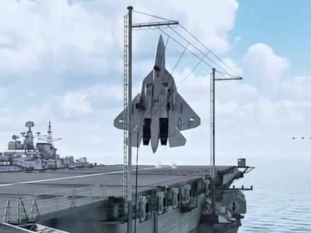 想刹车却要猛踩油门?航母降落的“反常识操作”,看懂的都是内行 #军事科普 #武器科普