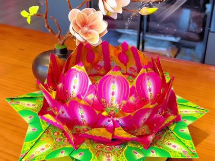 #手工折纸 #莲花 共24张纸,折莲花灯。