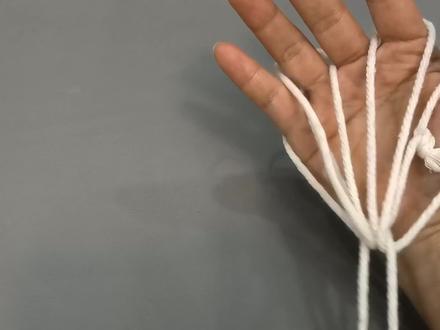 传统游戏翻花绳,一个人能翻降落伞,你还记得吗?教教孩子,动手动脑更聪明#翻花绳 #传统游戏 #传统游戏翻花绳 #儿童益智游戏推荐 #亲子互动