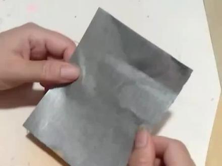 #绍兴锡箔 #锡箔纸元宝 #折纸 #手工 杭州绍兴锡箔厂分享锡箔纸折制视频–简单易学的“扣儿子”