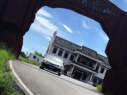 丰田车的遥控钥匙电池一般两年就需要更换一次,其实自己动手更换也很简单,学会的车友备上几个在车里吧!防患于未然#丰田遥控钥匙电池 #丰田钥匙电池 #凯美瑞钥匙电池更换 #凯美瑞钥匙电池更换教程 #丰田钥匙电池更换教程