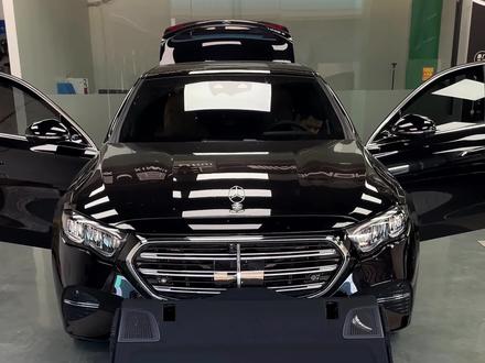 25款奔驰E300L升级4D柏林之声音响,将座舱变成移动的音乐厅#奔驰E级 #奔驰E300L #柏林之声音响 #奔驰升级