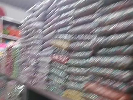 好漂亮的民族首饰 这里是昆明螺蛳湾批发布料 陪朋友过来一起逛一下