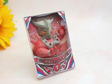 小伙花了7个小时,用3D笔把雷欧奥特曼卡片做出立体,实在是厉害