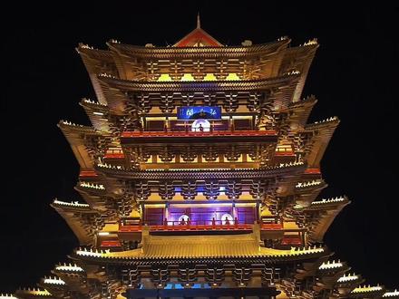 📍𝐇𝐚𝐧 𝐝𝐚𝐧邯郸大名|弘敬阁🏯
“凤鸣岁起,愿诸君岁岁安南,年年胜意”#邯郸大名府 #大名石刻博物馆亮灯