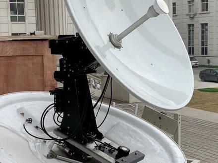 我刚开发的黑科技产品,VSAT卫星通信设备,安装在移动船只上,可在全球海洋上使用,刷抖音、玩微信、上网等👍