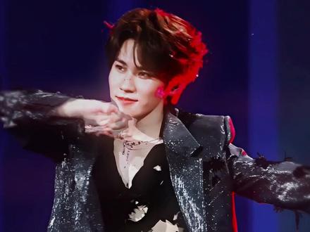 男神是魅魔🥺#舞台 #张真源