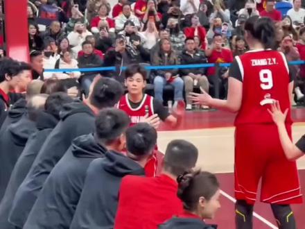 95:39!今晚,中国女篮在安徽合肥大胜国际女篮联队#中国女篮#张子宇