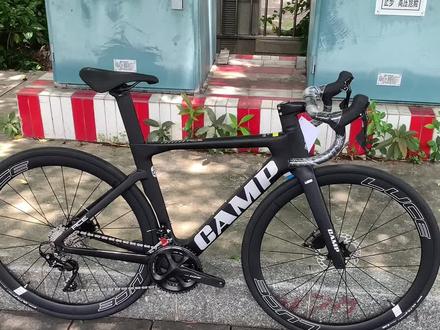 坎普camp ace 5000+t800全隐藏线 碳纤维公路车,国际uci认证,禧玛诺105 r7000 22速套件,线拉油刹。全车8.8kg 仅需8498.热销车型g喜欢的老铁不要错过。#自行车推荐 #公路自行车 #你值得拥有 #爱上公路车