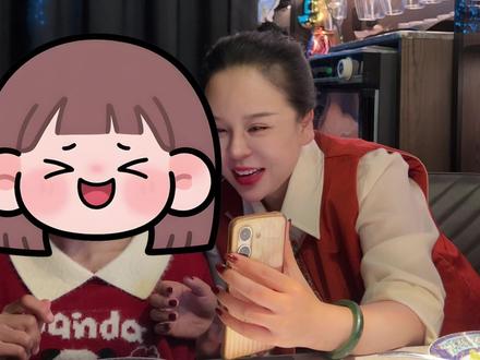 姐妹们一直说的后续来了,因为孩子一周才放一次假,所以我和村支书商量好了,女孩子我们负责,男孩子他负责,玥玥负责三个孩子的衣服,把孩子接回来,给她搓个澡,那天晚上我们聊了很多很多,送她回家临走时她紧紧拽着我的手,心里真的很难受,原来一份真心的陪伴,早已成为彼此最舍不得的羁绊。#公益#女性创业#新中式#努力的服装人#爱