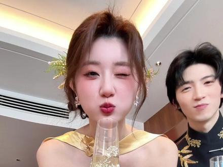 原来穿鹅黄色礼服敬酒芥末漂亮‼️好明媚✨#敬酒服#订婚穿搭#黄色礼服#金色礼服